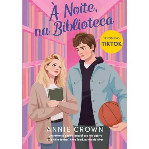 À Noite, na Biblioteca de Annie Crown